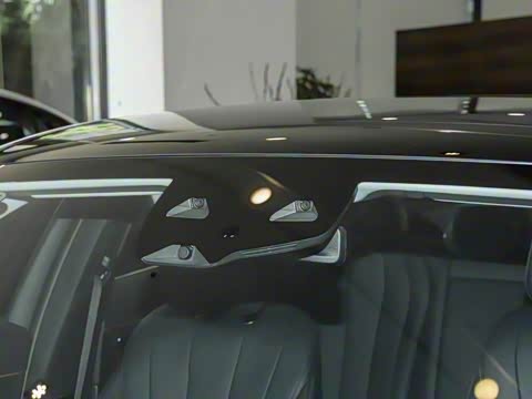 2025�� �Ŀ� E 300 ʱ�����˶���