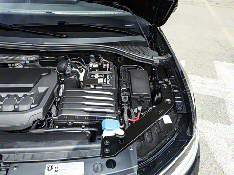 2025�� ���ڿ� 330TSI �Զ�����R-Line��ҫ��