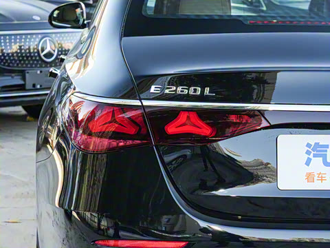 2026�� E 260 L �����