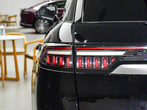 2025�� 210 ������