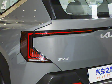 2025�� 720 Light