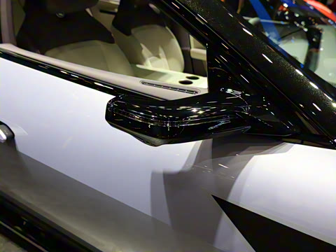 2025�� Ultra���̰�