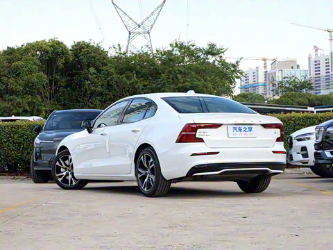 2026�� B4 ��Զ�˶���