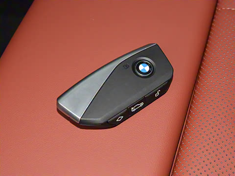 2025�� sDrive25i M�˶���װ