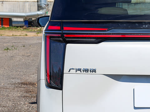 2026�� PHEV L ���� Ultra