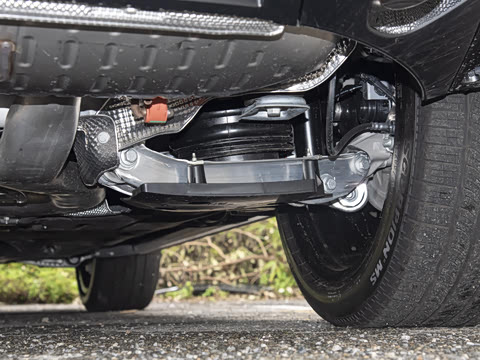 2026�� 3.0 L6 400PS AB�����