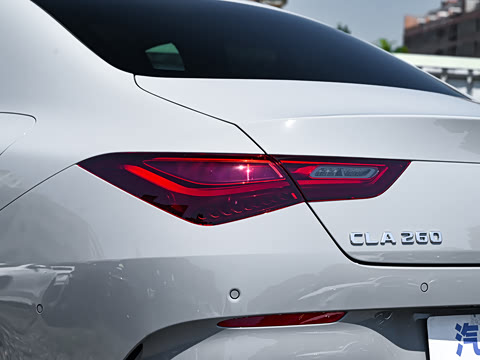 2025�� CLA 260 4MATIC ��ذ�