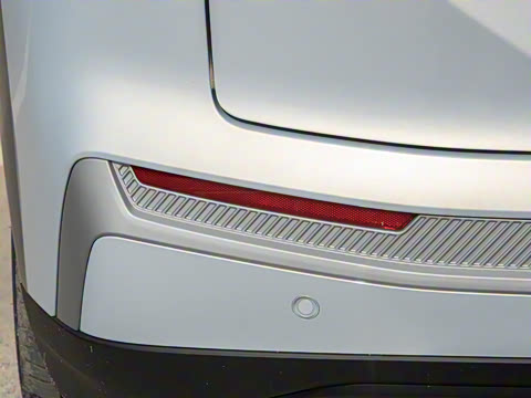 2025�� Plus 610 ������