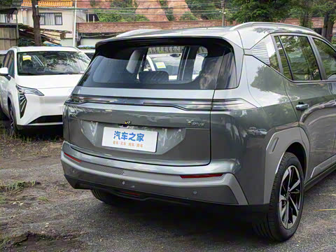 2025�� Plus 610 ������