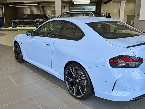 2026�� M240i xDrive