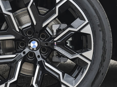 2027�� xDrive30L ������ M�˶���ҹ��װ