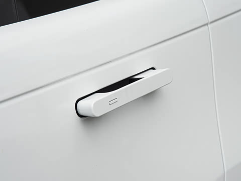 2026�� 3.0 L6 400PS AB�����