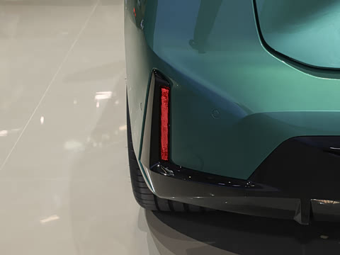 2027�� 40L