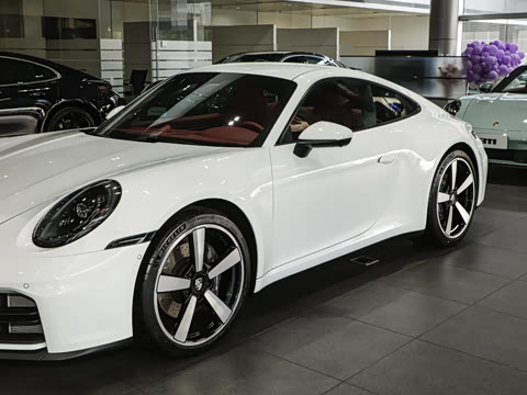 2026�� Carrera 3.0T