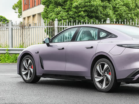 2027�� ���� 860 Max�����״��