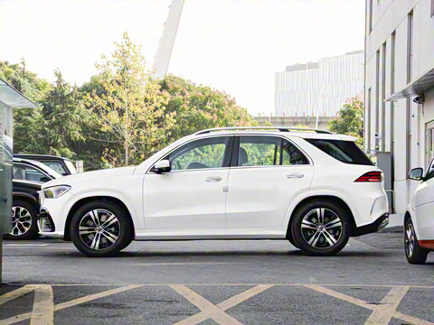 2025�� GLE 400 e 4MATIC