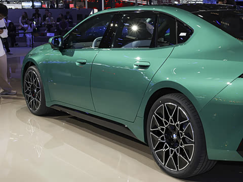 2027�� 40L