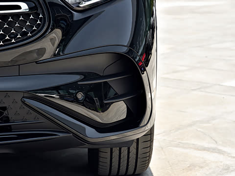 2026�� �Ŀ� GLC 260 4MATIC ����SUV
