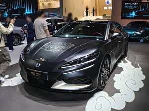 腾势Z9GT目前价格稳定 售价26.98万元起