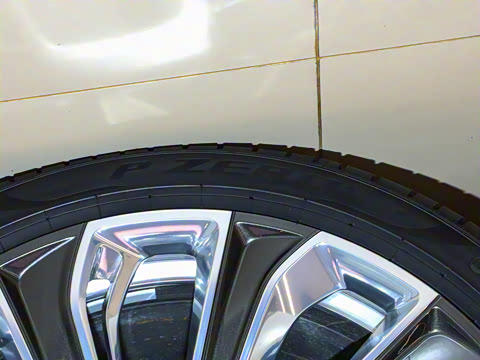 2026�� 4.0T V8 Mulliner