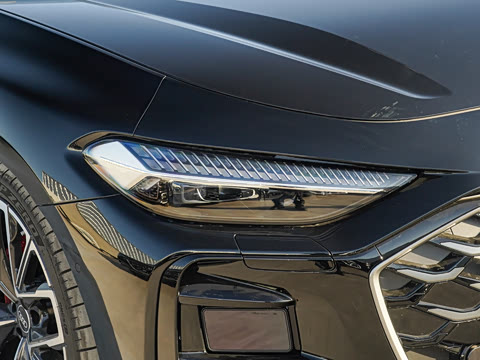 2026�� TFSI quattro 200kW �콢������