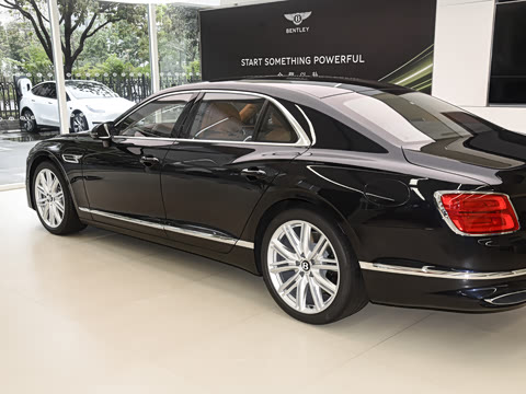 2026�� 4.0T V8 ��׼��