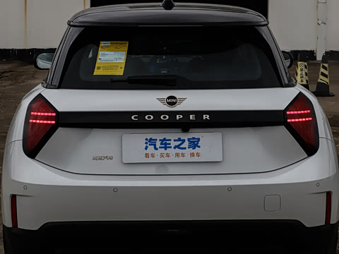2025�� �Ŀ� 466km COOPER E ������