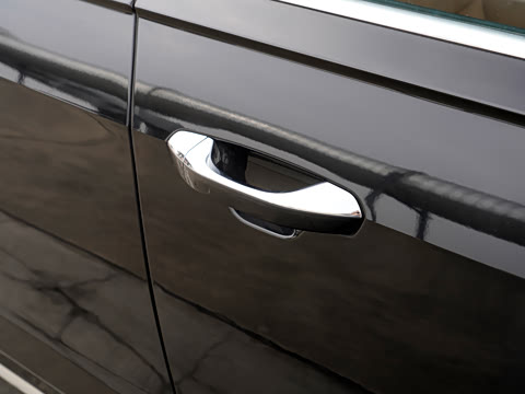 2026�� A8L 45 TFSI quattro ������