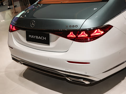 2027�� S 680 4MATIC