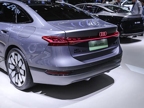 2026�� quattro Ǭ���Ǽݰ�