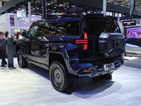 2025�� M900 ������