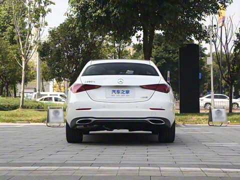 2025�� �Ŀ� C 260 L