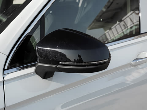 2026�� ���ڿ� 300TSI �Զ��������ڰ�