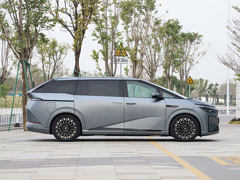 2026�� ���� 750 Ultra