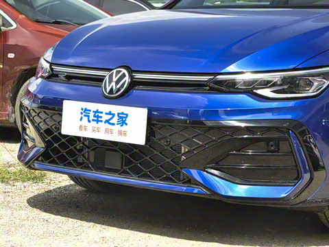 2025�� �Ŀ�� 300TSI R-Line