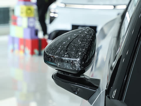 2025�� 750 �������� Ultra