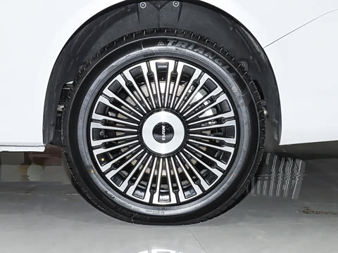 2026�� ���̰� 230����� 7��