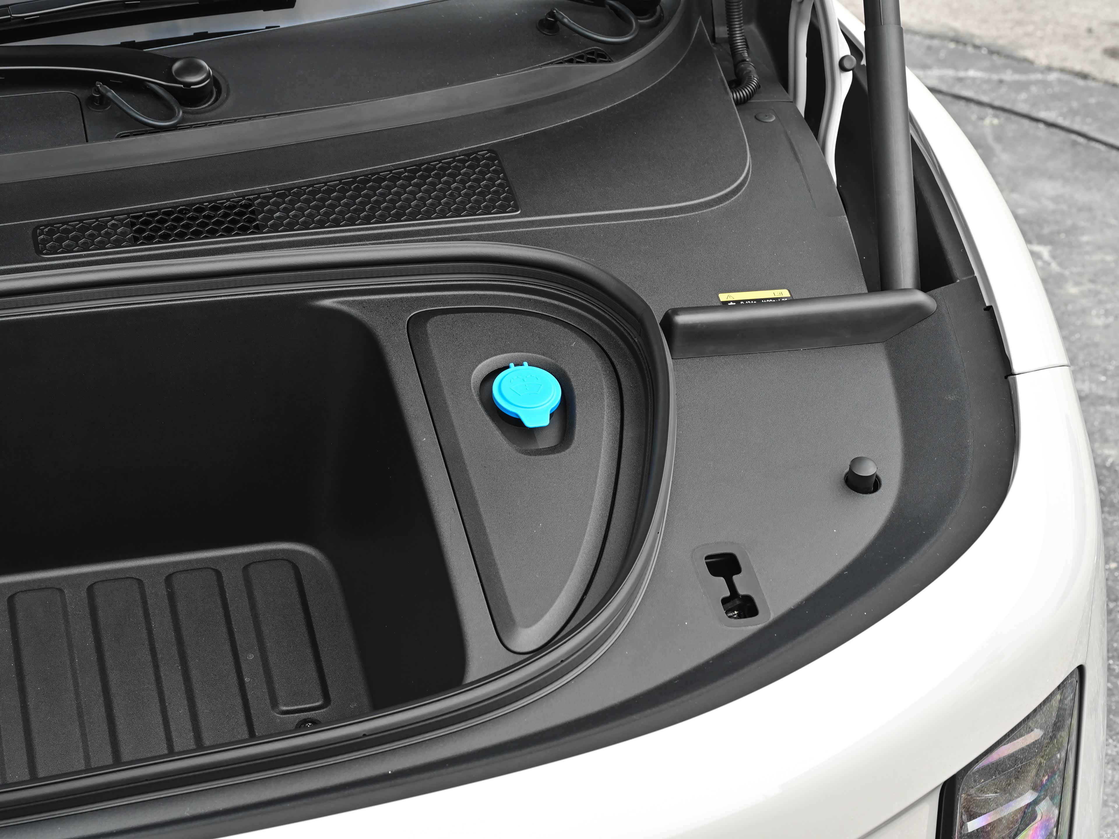 Li Auto i8, миниатюра 5