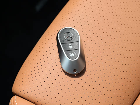 2026�� ����� 350 L 4MATIC