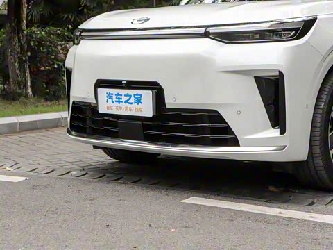 2025�� Ǭ�� UItra 6��