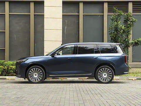 2025�� Ǭ�� UItra 6��