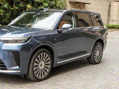 2025�� Ǭ�� UItra 6��