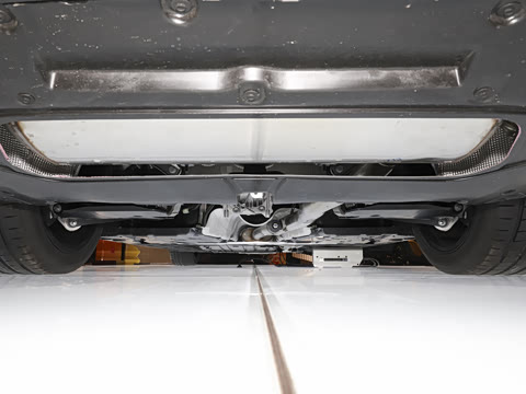 2026�� 735Li M�˶���װ