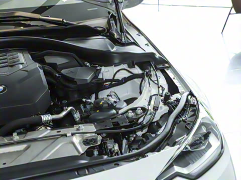 2025�� 225i M�˶���ҹ��װ