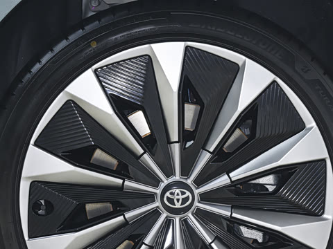 2026�� 710 Ultra�����״��