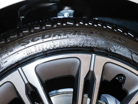 2026�� 3.0 L6 400PS AB�����