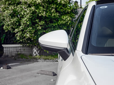 2026�� 2.0T quattro ������