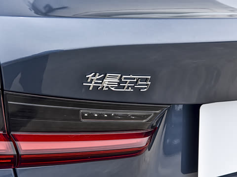 2026�� 330Li M�˶���ҹ��װ