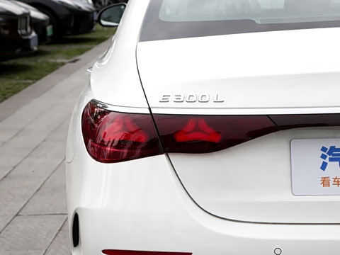 2026�� �Ŀ�� E 300 L ʱ���˶���