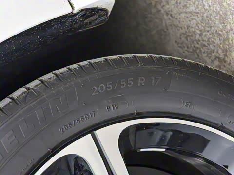 2025�� �Ŀ� A 200 L ʱ����